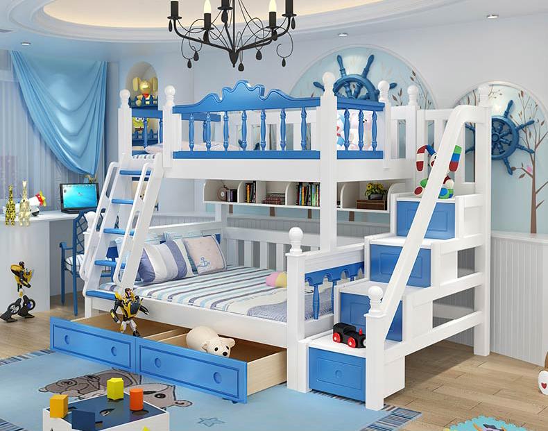 Thân giường được sơn màu trắng và xanh dương đẹp mắt, trẻ trung